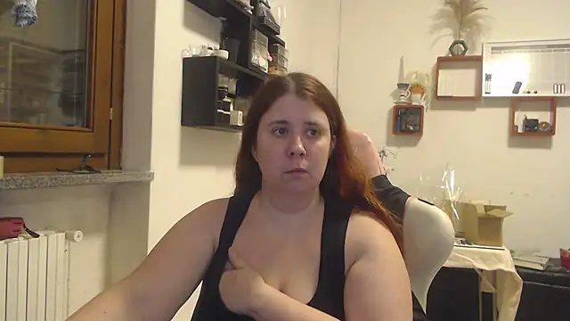 Snapshot of valerysexy chatting on 10.10.25 valerysexy online show from 10.10.25