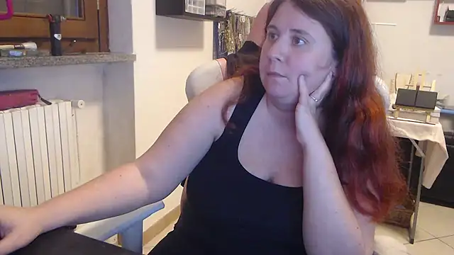 Snapshot of valerysexy chatting on 10.17.25 valerysexy online show from 10.17.25