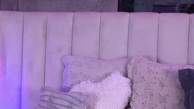 Snapshot of RaisaKali chatting on 10.12.25 RaisaKali online show from 10.12.25