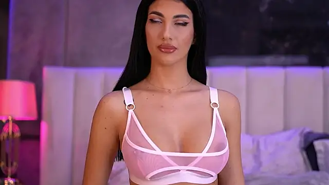 Snapshot of RaisaKali chatting on 11.05.25 RaisaKali online show from 11.05.25