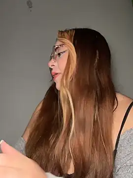 NatyOlson online show from 10.03.25