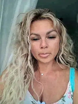 candy queeen online show from 03.19.25