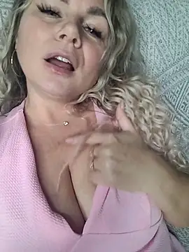 candy queeen online show from 09.28.25