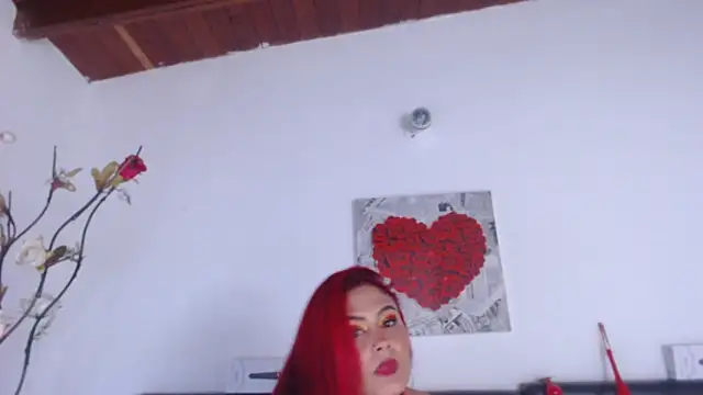 Amara Red online show from 02.10.25