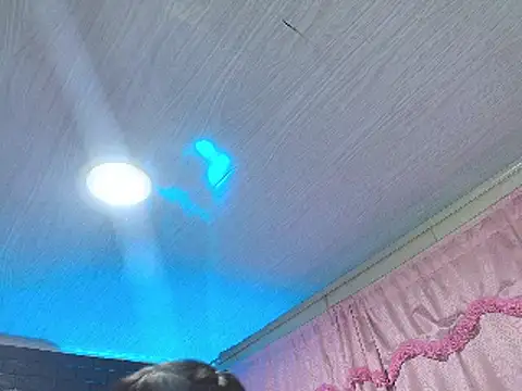 Snapshot of loren_tits24 chatting on 01.11.25 loren tits24 online show from 01.11.25