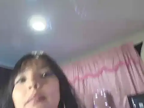 Snapshot of loren_tits24 chatting on 01.25.25 loren tits24 online show from 01.25.25