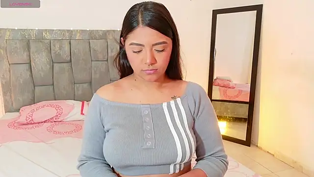 DIANEE 01 online show from 05.31.26