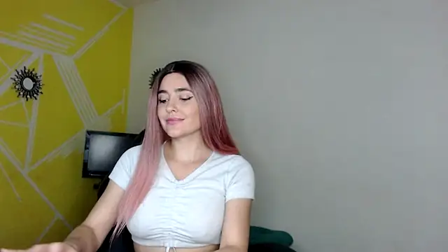 Nikolle Rouss online show from 01.29.25