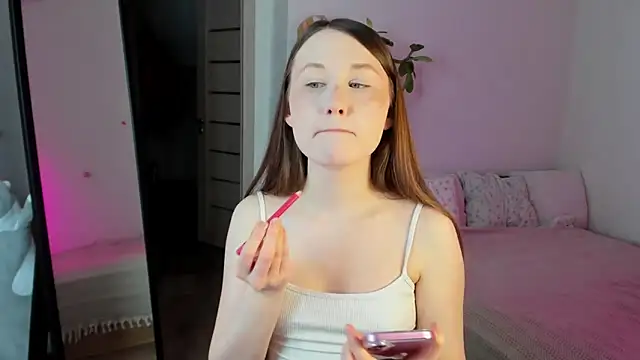 Stella Sunny online show from 03.11.25