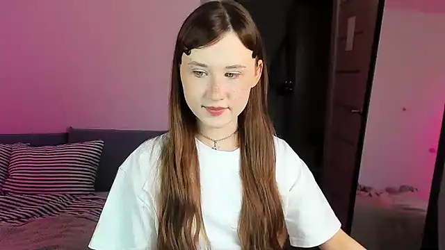 Stella Sunny online show from 10.19.25