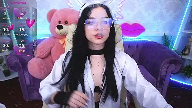 KitnissKiss online show from 03.11.25