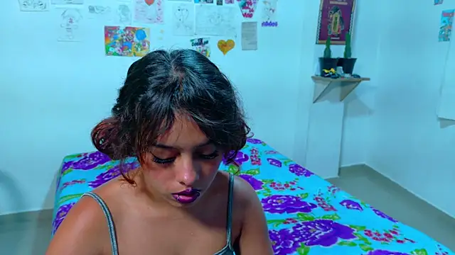 Snapshot of clydexxxbunny chatting on 12.27.24 clydexxxbunny online show from 12.27.24