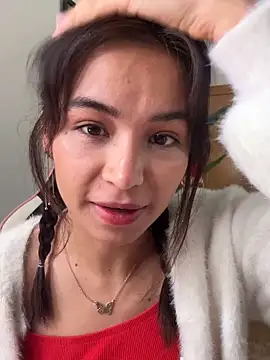 Snapshot of Adriennesexxx chatting on 12.02.25 Adriennesexxx online show from 12.02.25