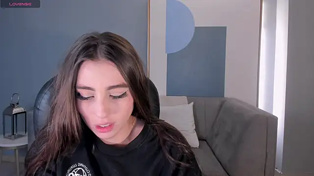 DolcieElliot online show from 12.26.24