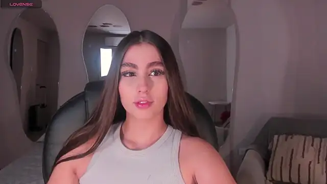 DolcieElliot online show from 02.16.25