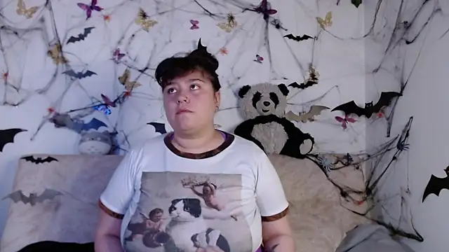 Snapshot of LennaTurnerr chatting on 10.08.25 LennaTurnerr online show from 10.08.25