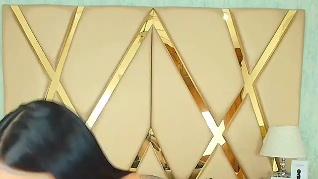 GiahDaniels online show from 01.20.25