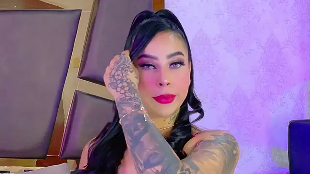 Snapshot of GiahDaniels chatting on 02.15.26 GiahDaniels online show from 02.15.26