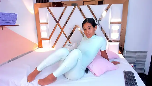 Snapshot of amberr_sweett69 chatting on 01.31.25 amberr sweett69 online show from 01.31.25