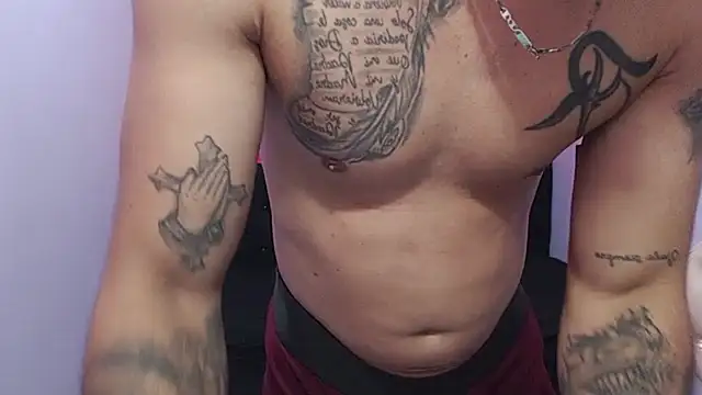 hugecocks hot online show from 04.25.26