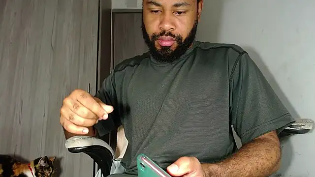 KaelMoreau online show from 03.11.25