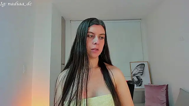 Nadiaa  online show from 01.17.25