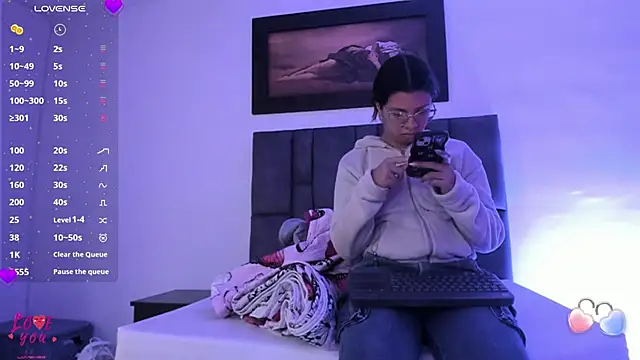 Vahiolet smith online show from 01.11.26