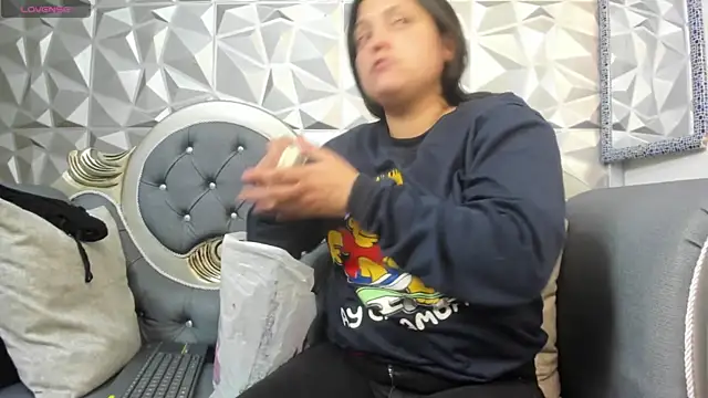 KataleyaStiward online show from 02.12.25