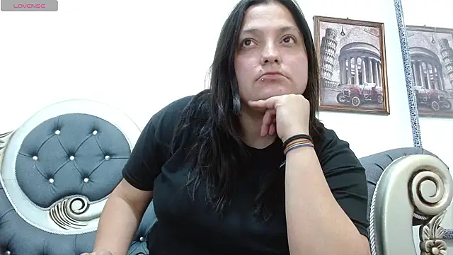 KataleyaStiward online show from 02.18.26