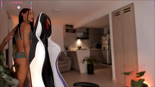  Miss Anna  online show from 03.13.26