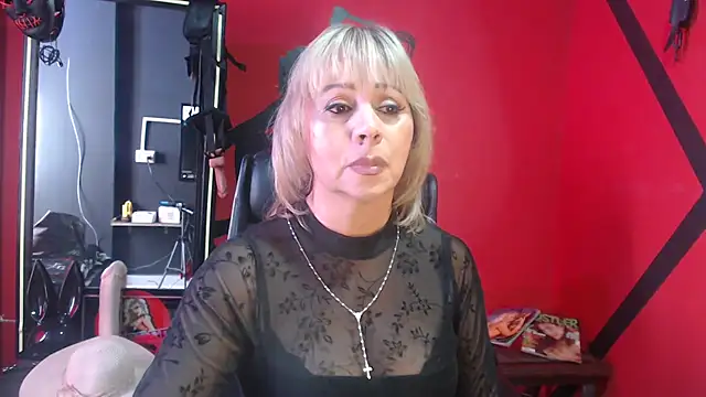 KLOE PIELL online show from 09.10.25