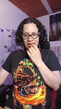 Snapshot of Daneshka_naughty chatting on 11.26.25 Daneshka naughty online show from 11.26.25