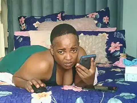 Snapshot of Amberbela chatting on 12.09.24 Amberbela online show from 12.09.24