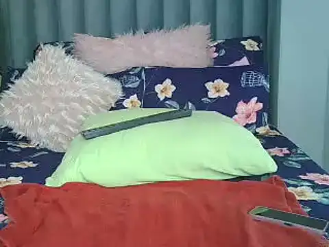 Snapshot of Amberbela chatting on 01.09.25 Amberbela online show from 01.09.25