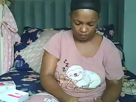 Snapshot of Amberbela chatting on 01.13.25 Amberbela online show from 01.13.25