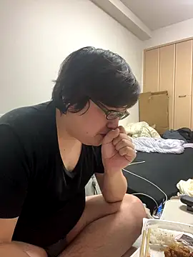 Snapshot of yuuki198912 chatting on 11.27.25 yuuki198912 online show from 11.27.25