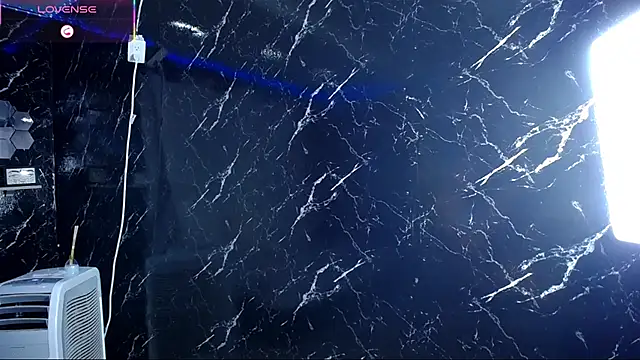 Hillary queen online show from 10.05.25