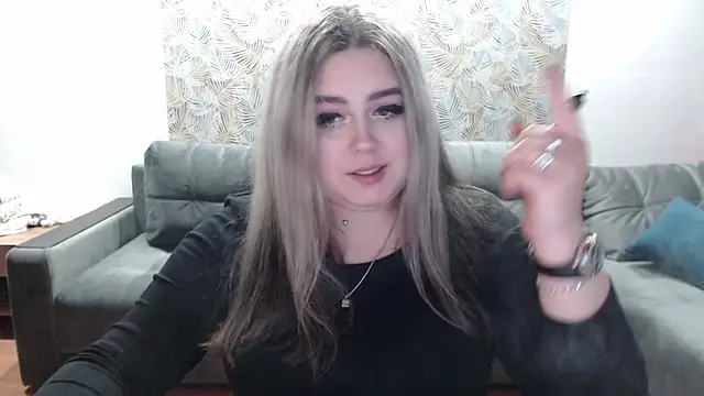 TiffaniYW online show from 12.16.24