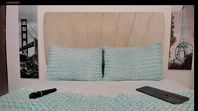 Snapshot of MartinaWestt chatting on 01.16.25 MartinaWestt online show from 01.16.25