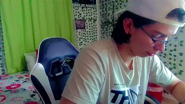 Snapshot of Andy_gray chatting on 04.25.26 Andy gray online show from 04.25.26