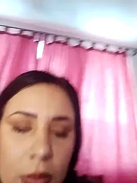 AdelinaJude online show from 02.22.25