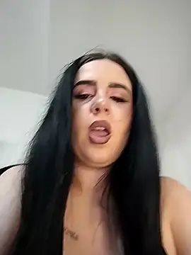 AdelinaJude online show from 03.05.26