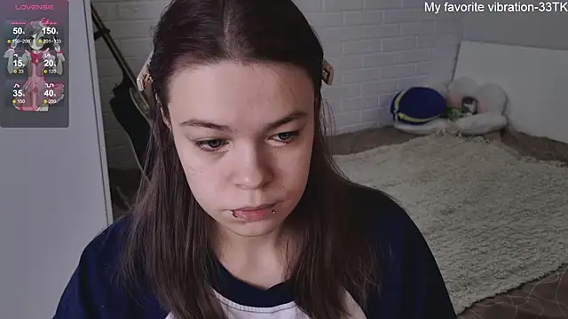 Snapshot of ValBae chatting on 01.13.25 ValBae online show from 01.13.25