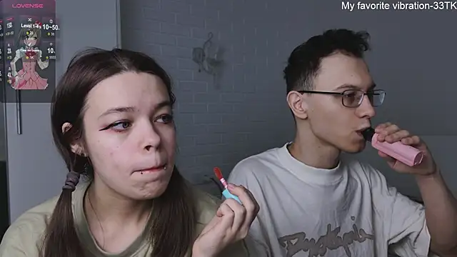 Snapshot of ValBae chatting on 02.06.25 ValBae online show from 02.06.25