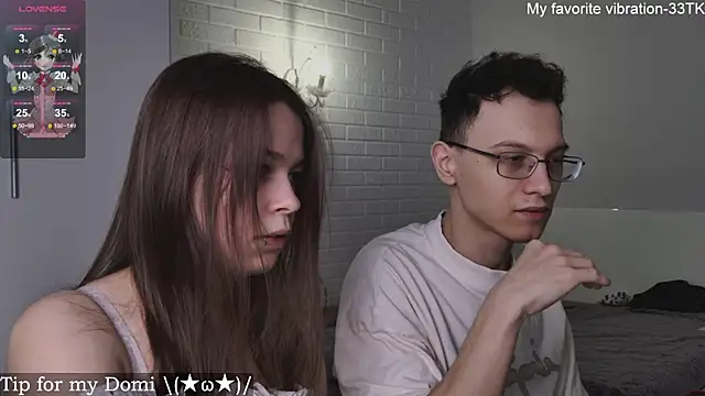 Snapshot of ValBae chatting on 02.08.25 ValBae online show from 02.08.25