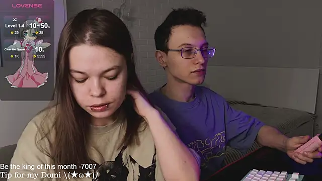 Snapshot of ValBae chatting on 03.11.25 ValBae online show from 03.11.25