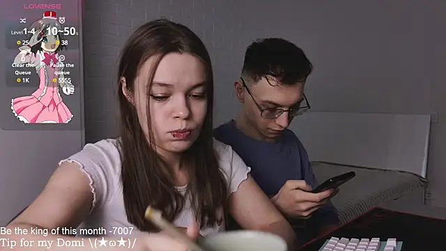 Snapshot of ValBae chatting on 03.14.25 ValBae online show from 03.14.25