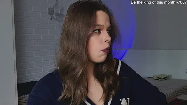 Snapshot of ValBae chatting on 03.20.25 ValBae online show from 03.20.25