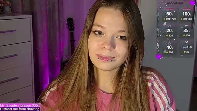 Snapshot of ValBae chatting on 09.22.25 ValBae online show from 09.22.25