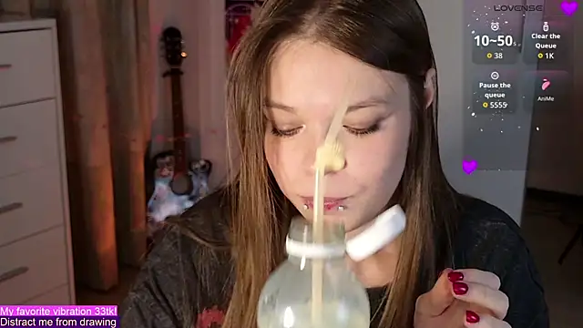 Snapshot of ValBae chatting on 09.25.25 ValBae online show from 09.25.25